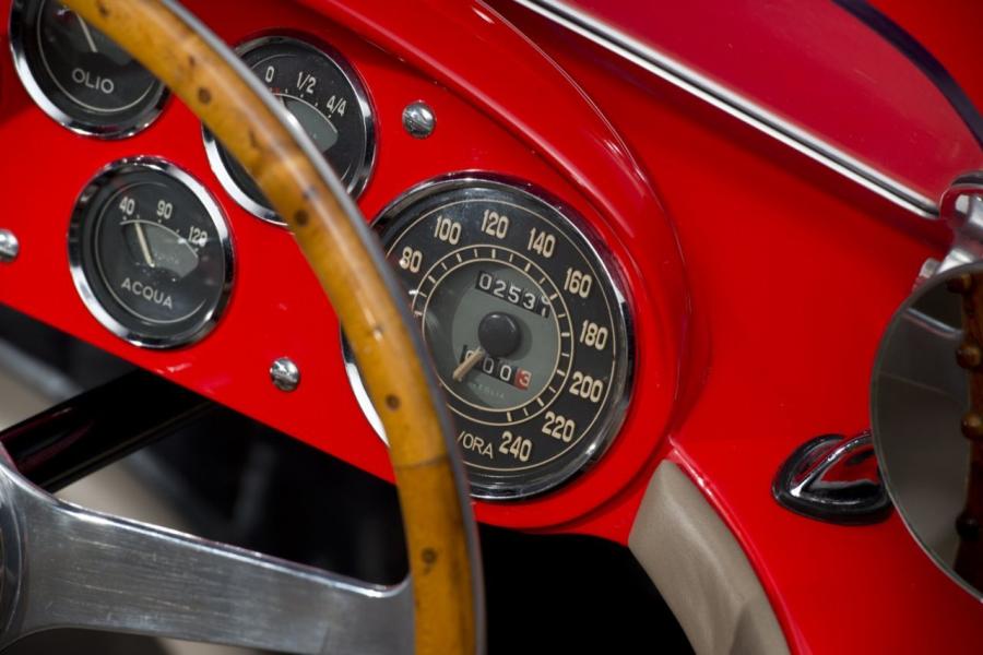  Ferrari 375 MM Spyder (0364AM) 1953 года  (фото 4 из 37)